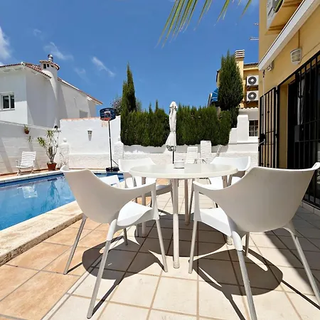 Art House 3br Private Pool Holiday home *