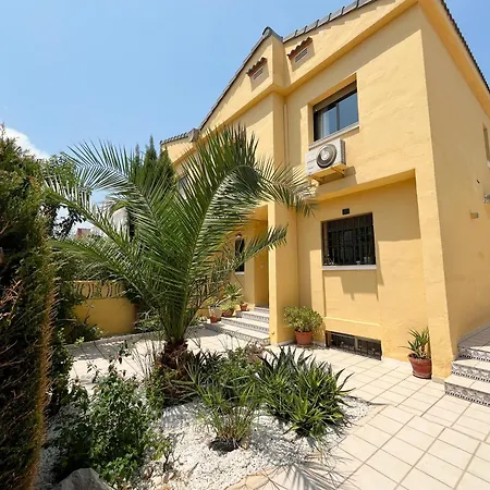 Art House 3br Private Pool Holiday home
